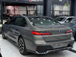 بي ام دبليو الفئة 7